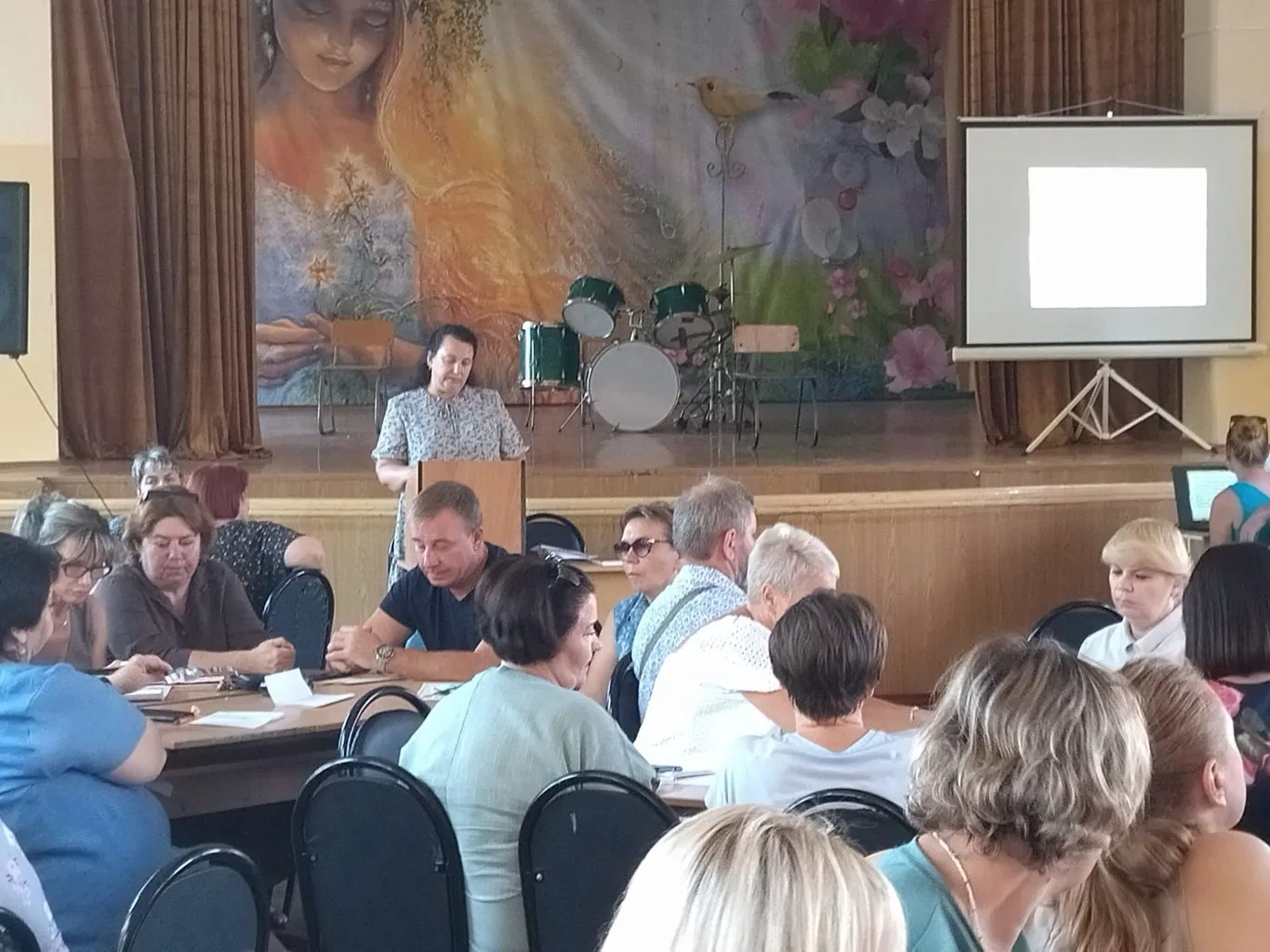 В преддверии нового учебного года, по традиции, в гимназии прошёл августовский педсовет.